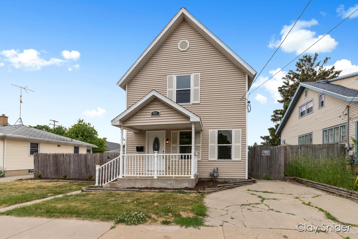 Property Photo: 637 Leonard Street NE MI 49503