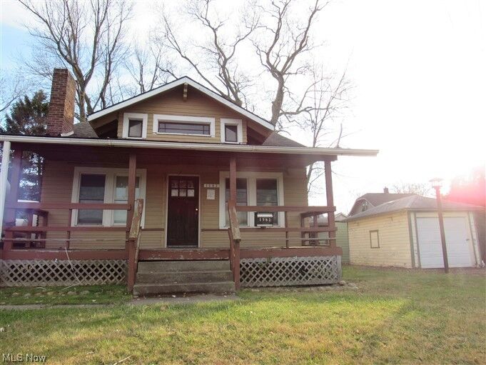 Property Photo:  1562 Newton Street  OH 44305 