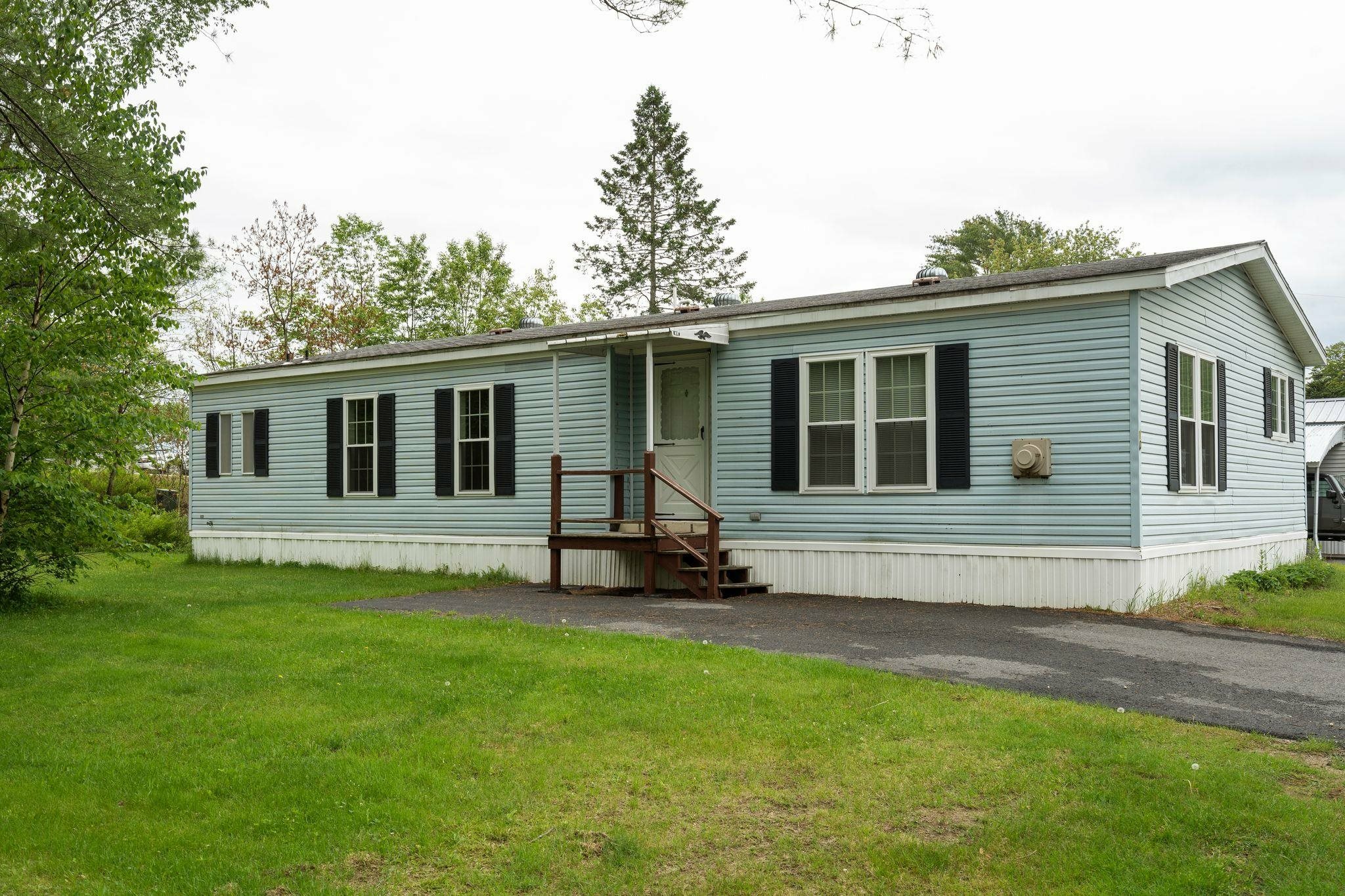 Property Photo:  862 Mayhew Turnpike 10  NH 03222 