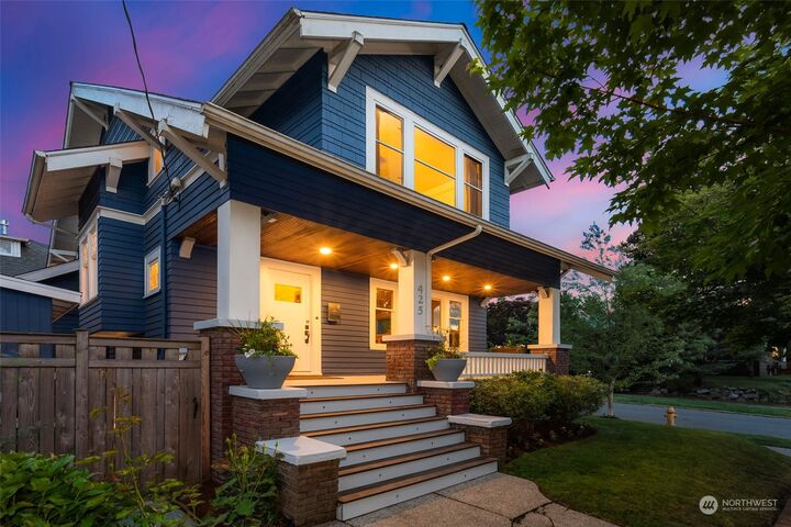 425 W Howe Street  Seattle WA 98119 photo