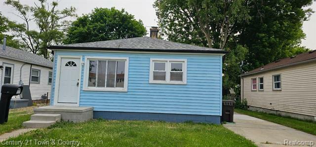 Property Photo:  5157 S Hubbard Street  MI 48184 