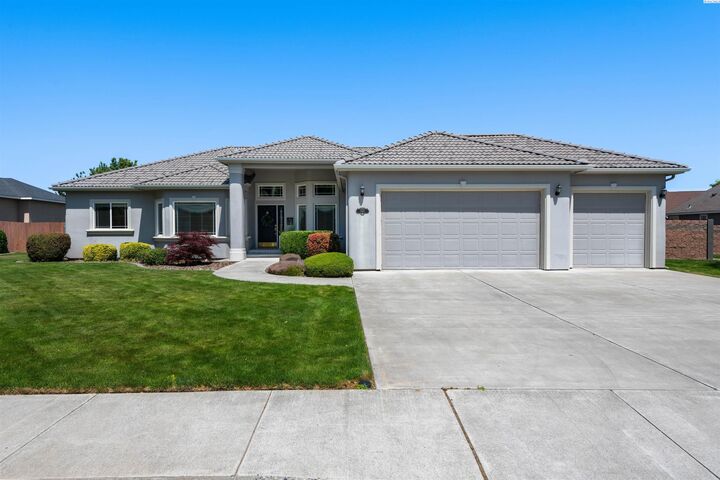 1282 Fuji Way  Richland WA 99352 photo