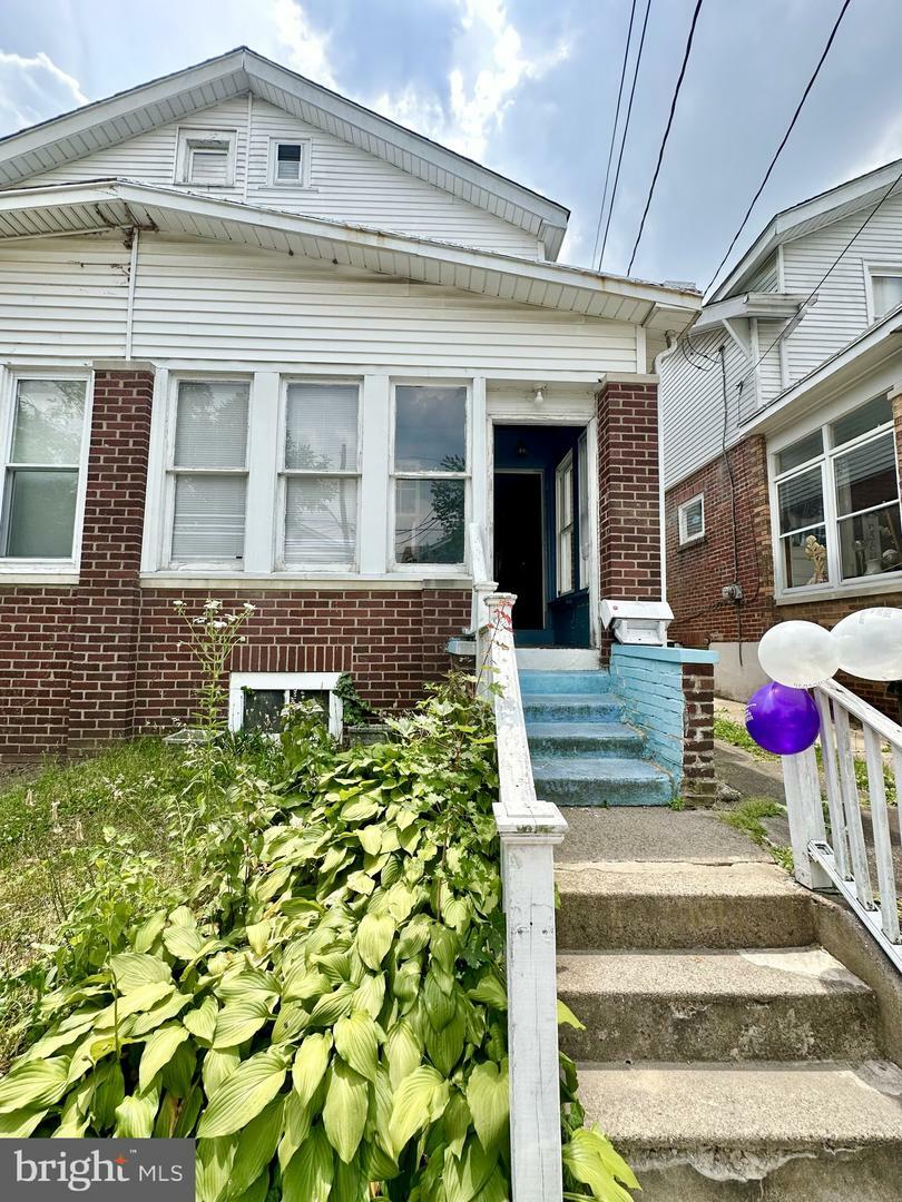 Property Photo:  913 Adeline Street  NJ 08610 