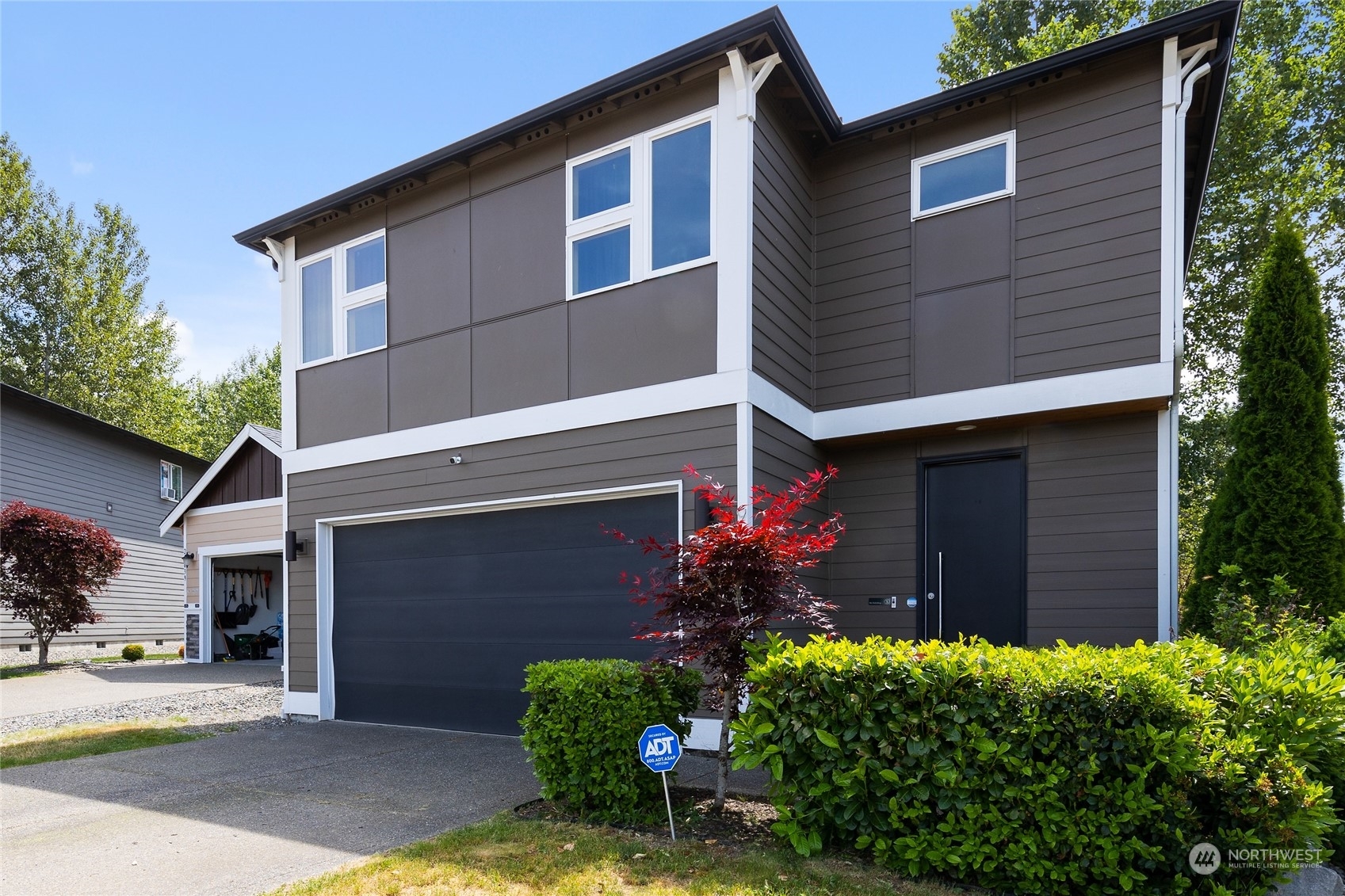 Property Photo:  9826 201st Street E  WA 98338 