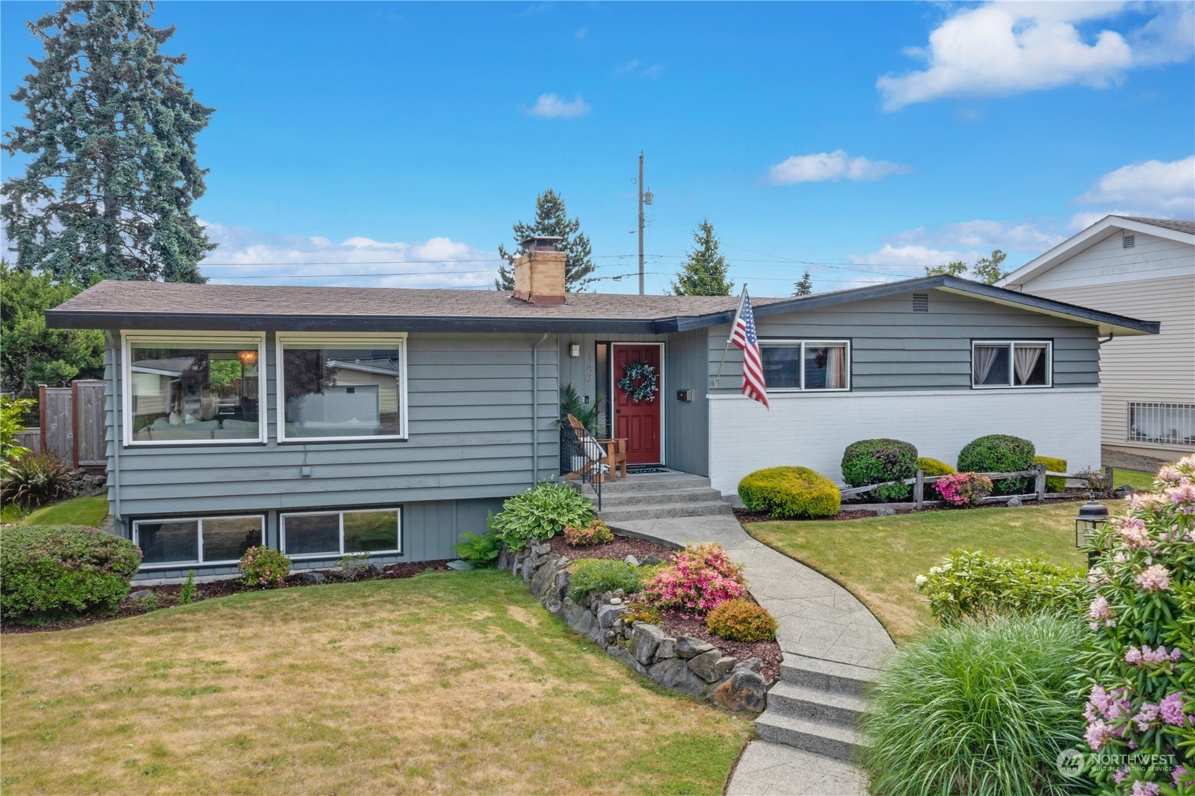 Property Photo:  1437 N Highland Street  WA 98406 