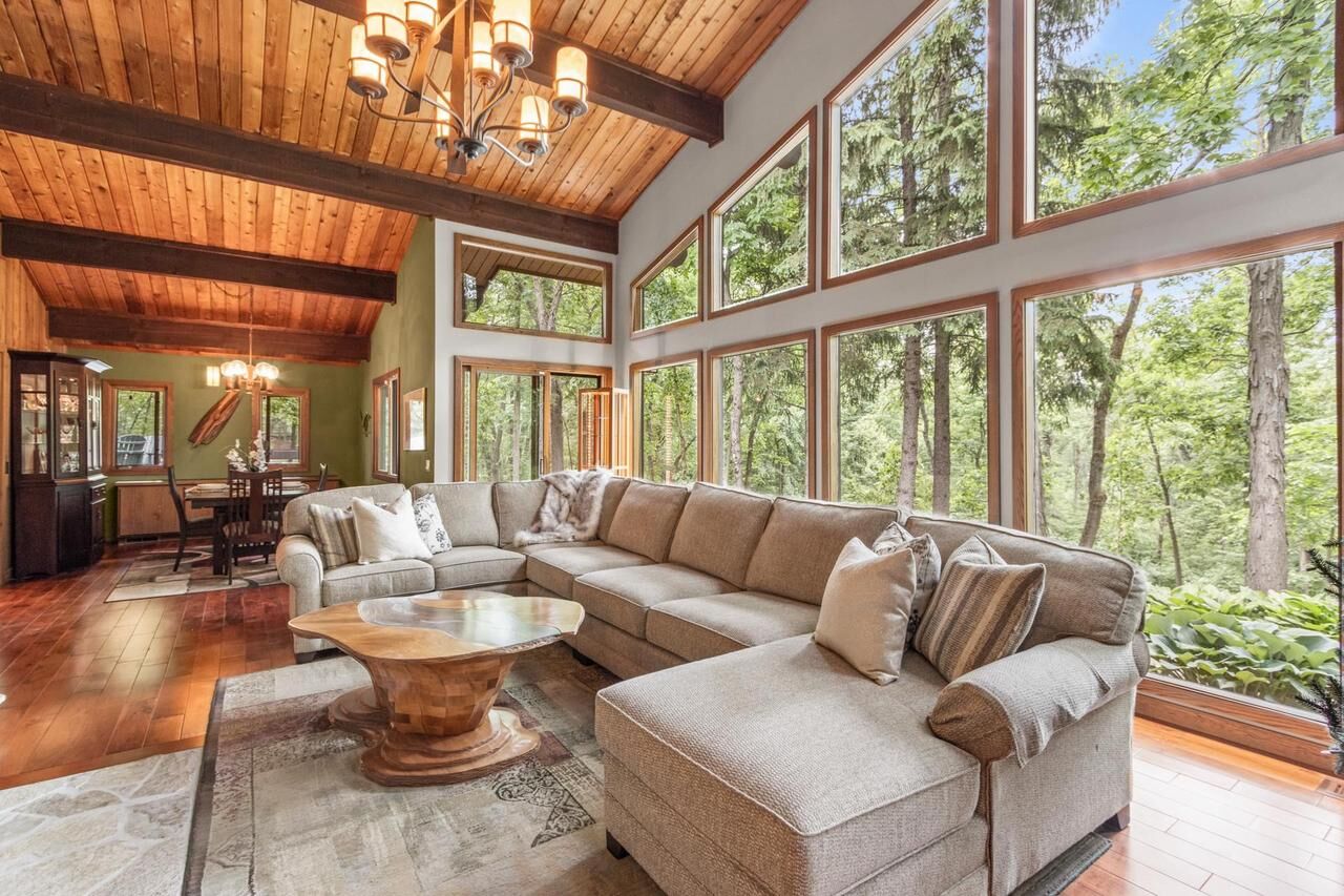 Property Photo:  4332 Deer Run Court  WI 53528