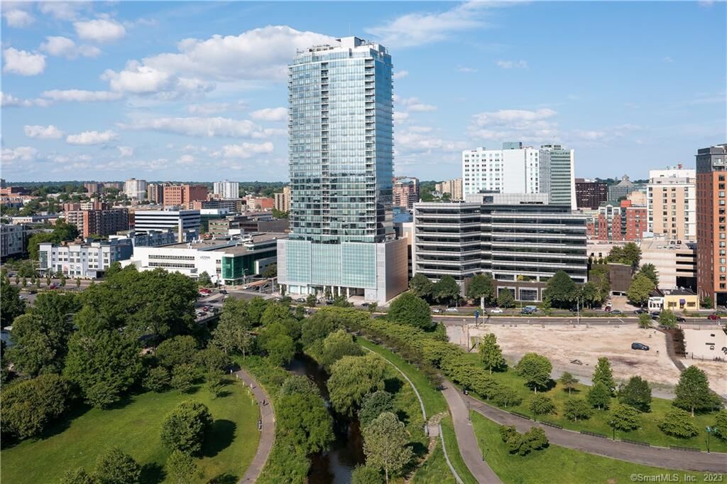 Property Photo: 1 Broad Street 19A CT 06901