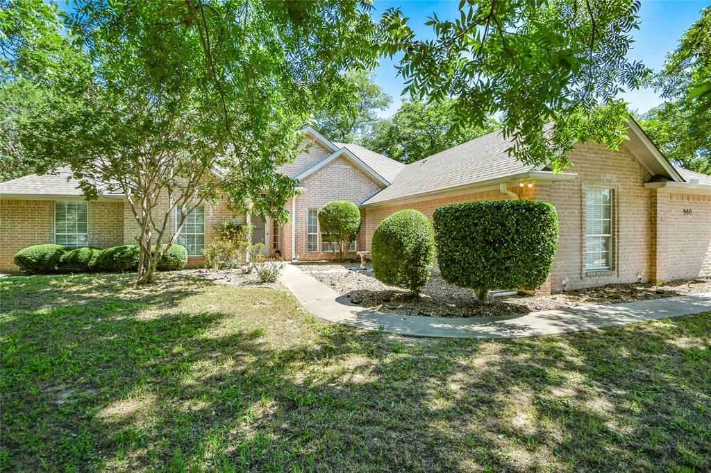 Property Photo:  9611 Ravenswood Road  TX 76049 