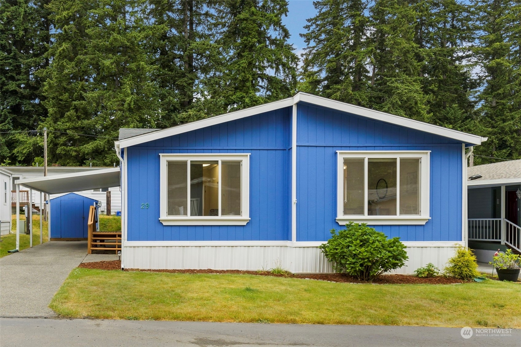 Property Photo:  600 NE Lincoln Road 29  WA 98370 