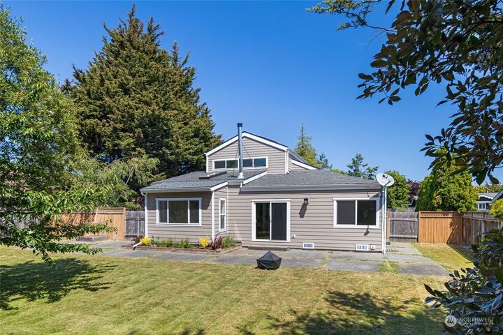 Property Photo: 535 Hemlock Court WA 98250