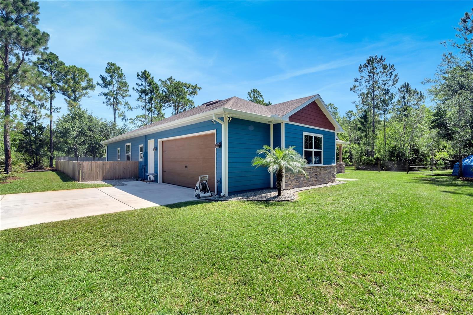Property Photo:  1010 Meade Road  FL 32732 