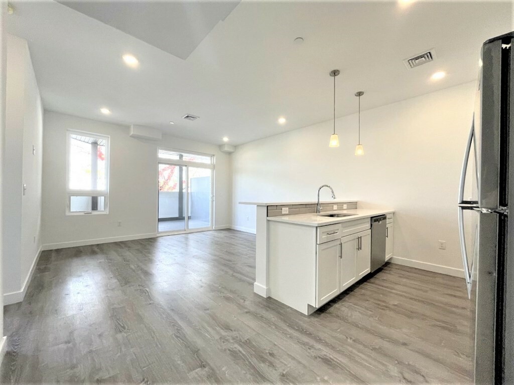 Property Photo: 302 Broadway 304 MA 02148