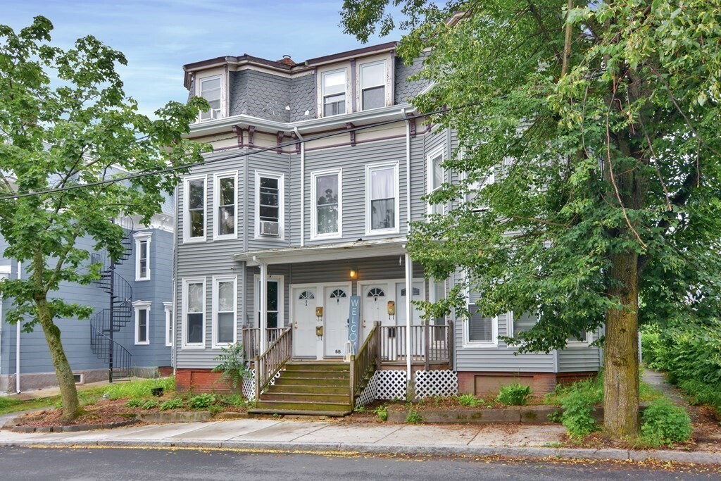 Property Photo:  10 Bartlett St. A  MA 01832 