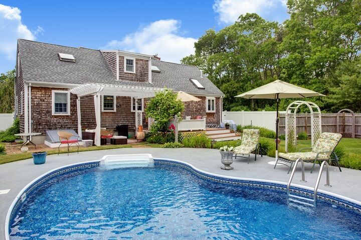 115 Meredith Dr  Falmouth MA 02536 photo