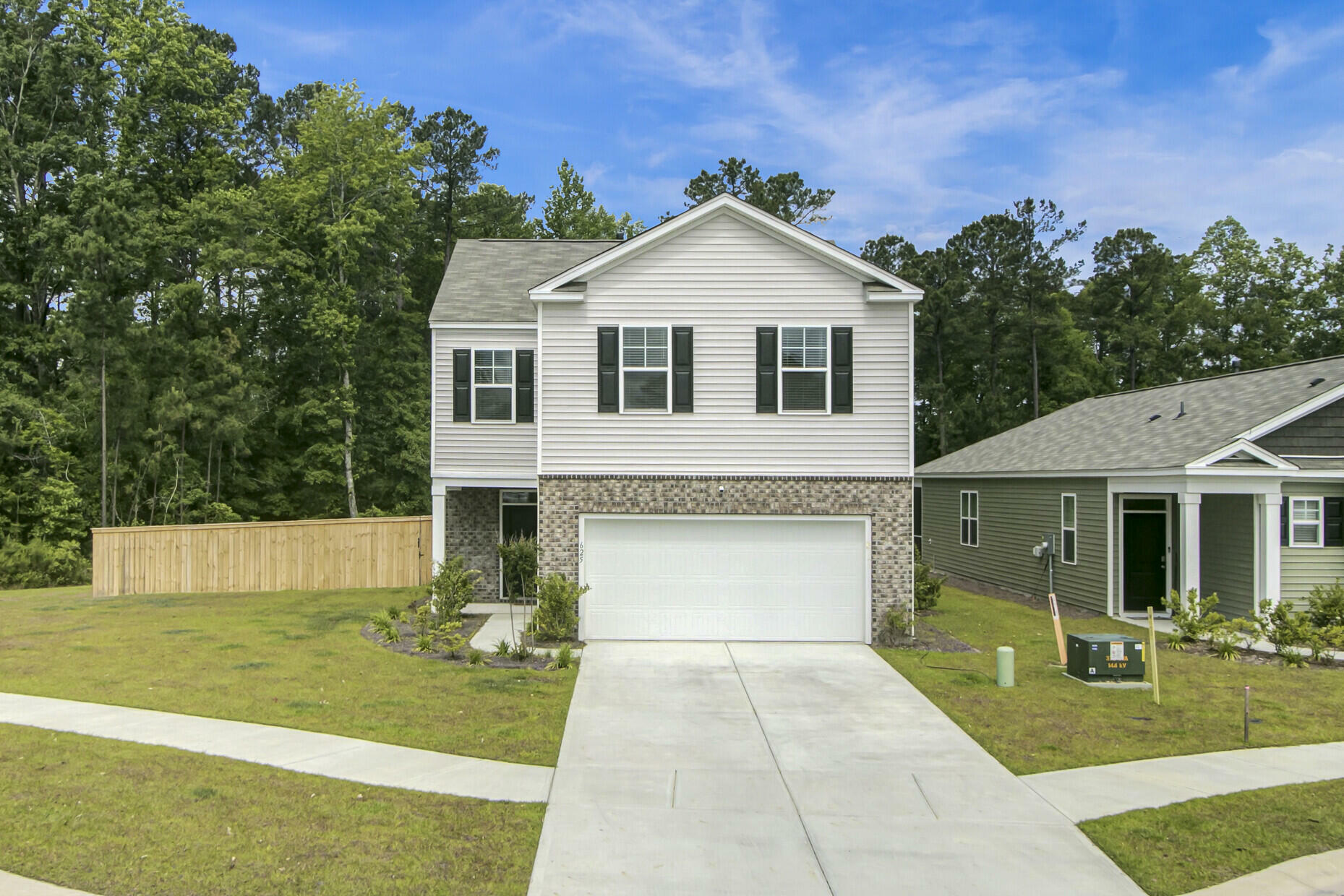 625 Silver Spruce Street  Summerville SC 29486 photo