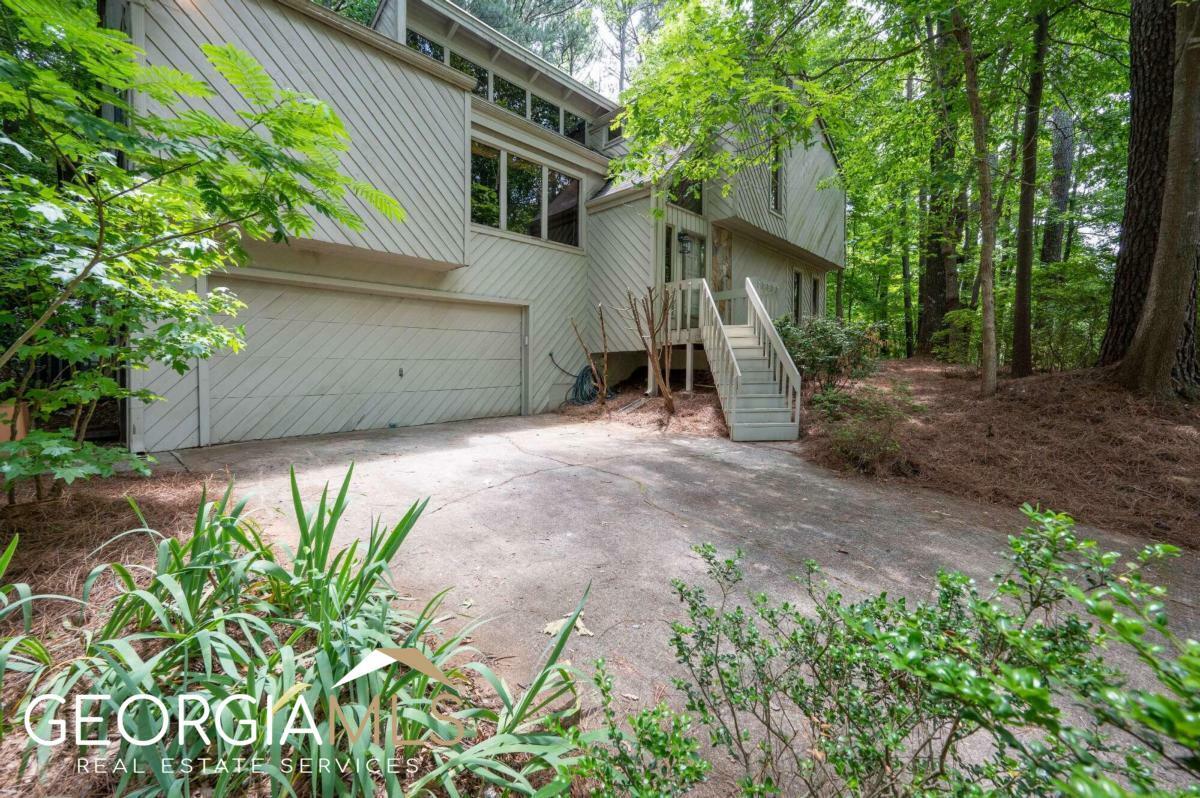 Property Photo:  1980 Annwicks Drive  GA 30062 