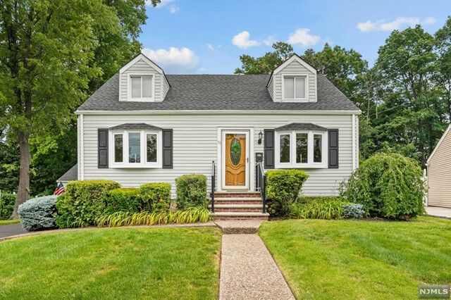 Property Photo:  78 North Drive  NJ 07662 