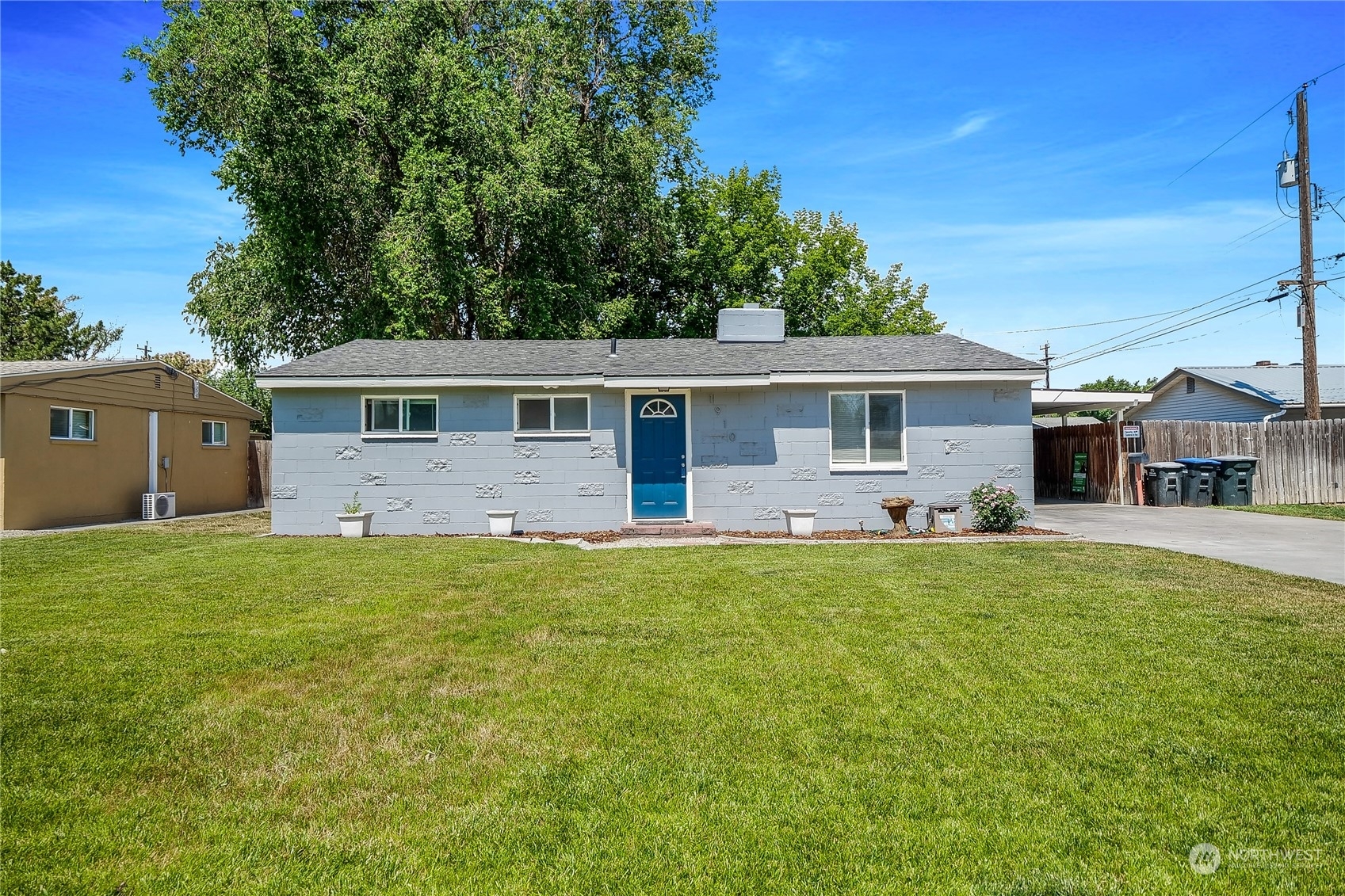 1910 W Lakeside Drive  Moses Lake WA 98837 photo