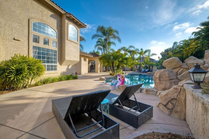 Property Photo:  1554 Avenida Guillermo  CA 92056 