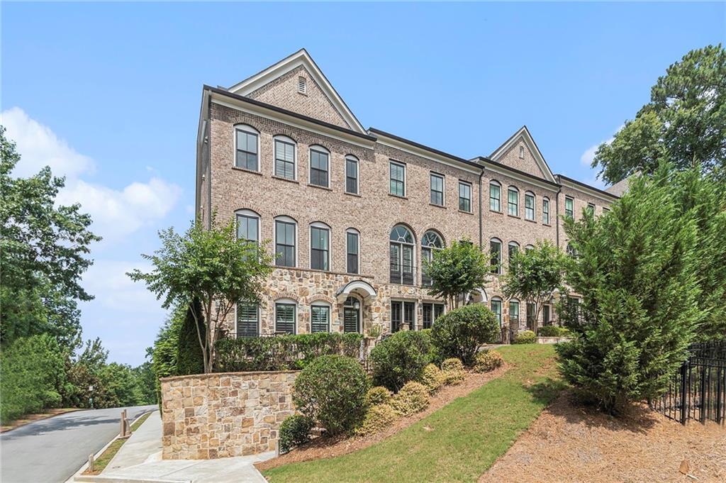 Property Photo: 2221 Adler Drive GA 30319