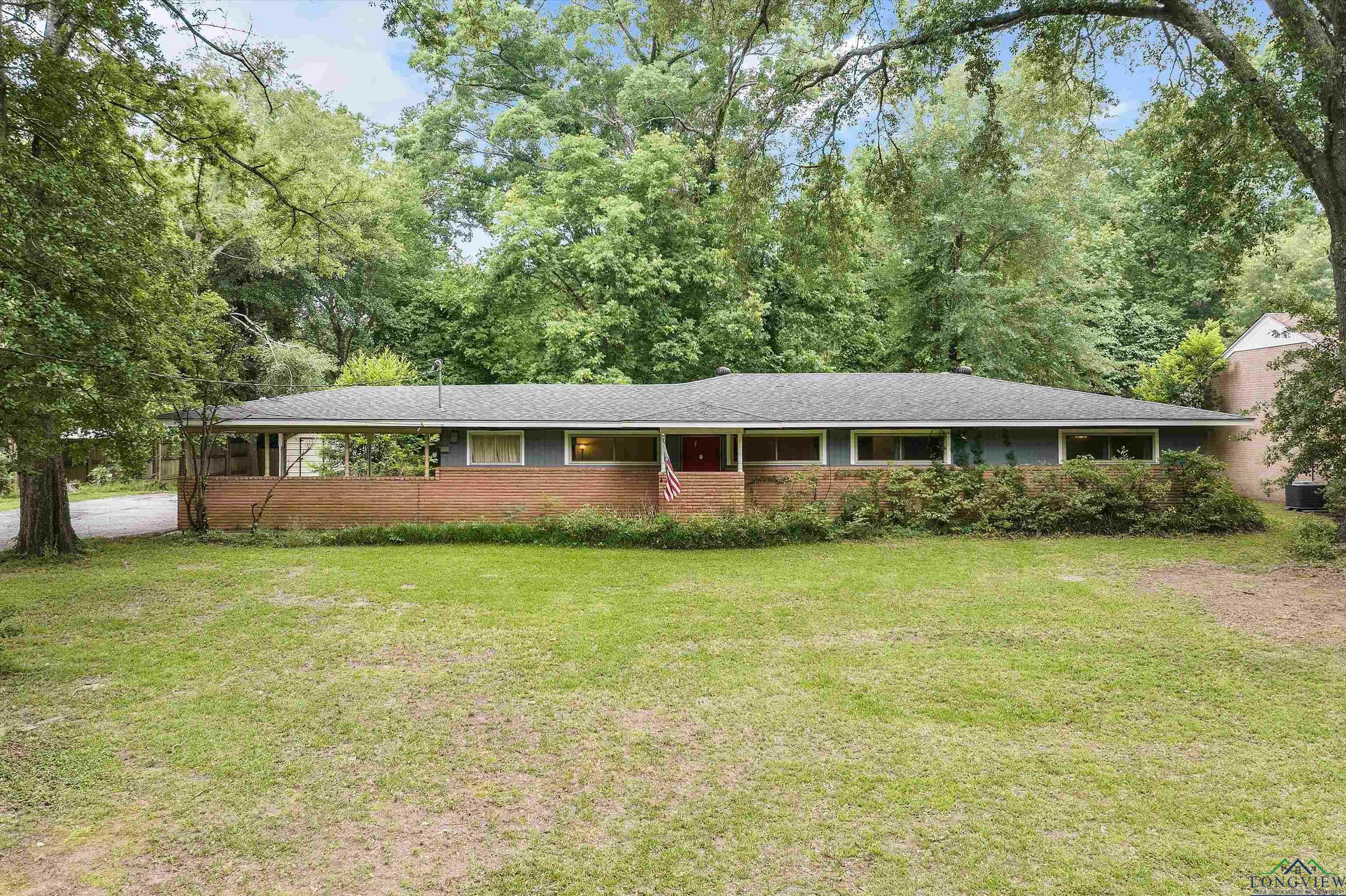 Property Photo:  405 Hillside  TX 75662 