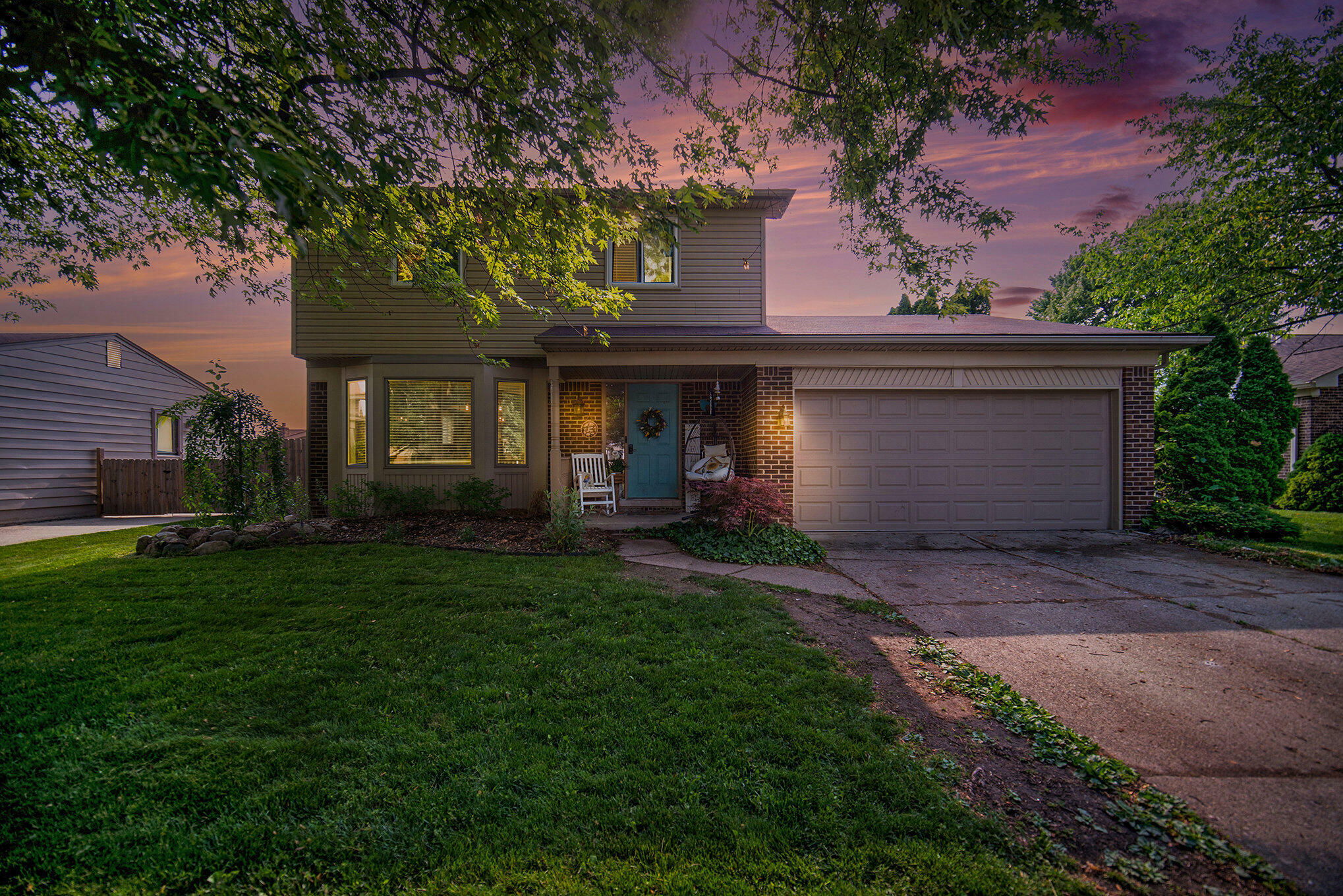 Property Photo:  41182 Oak Hill Drive  MI 48038 