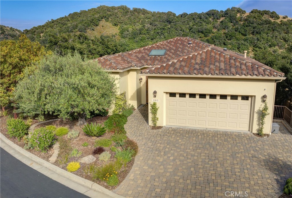 Property Photo:  2815 Loganberry Lane  CA 93424 