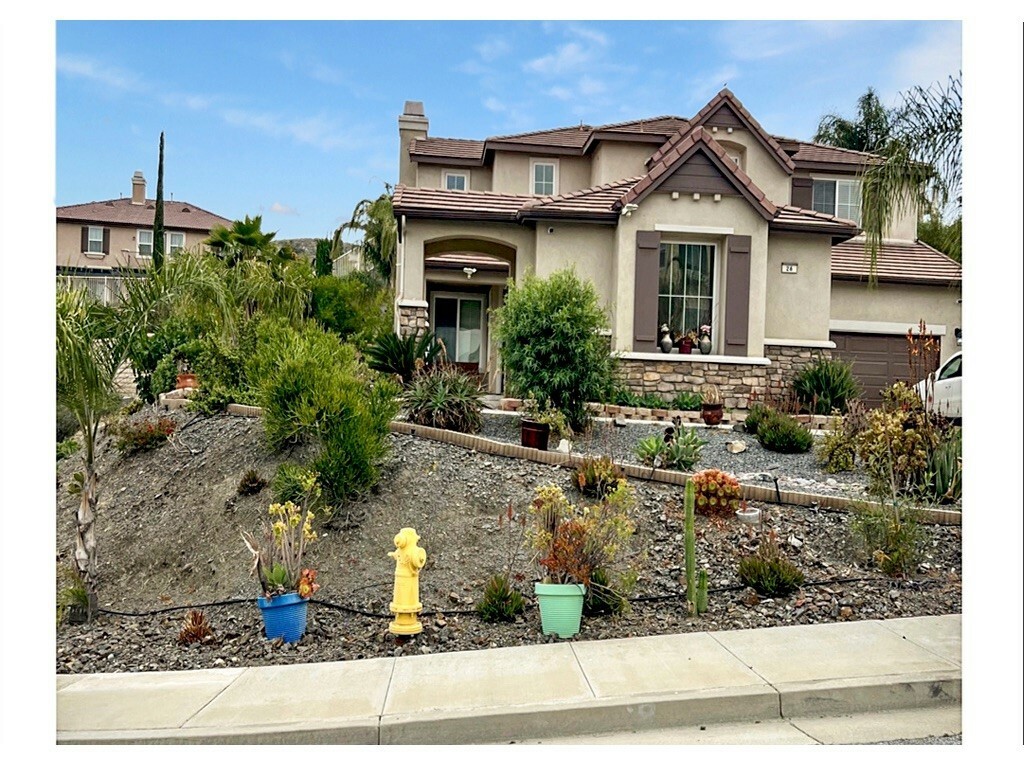Property Photo: 26 Via Palmieki Court CA 92532
