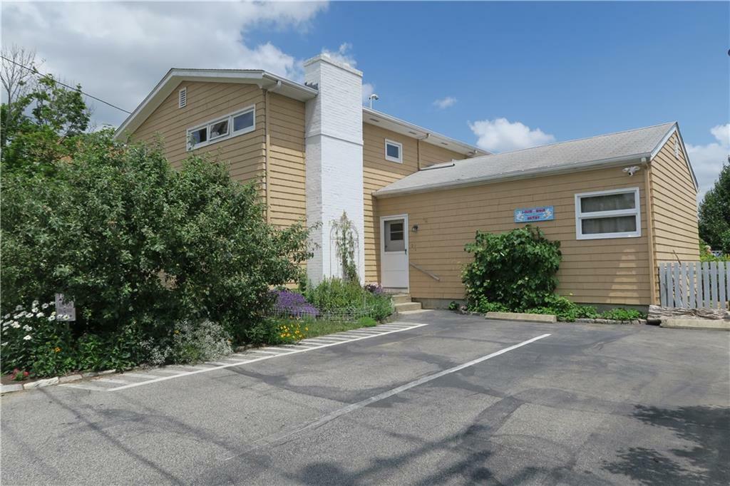 Property Photo: 241 Huxley Av, Unit#2 RI 02908
