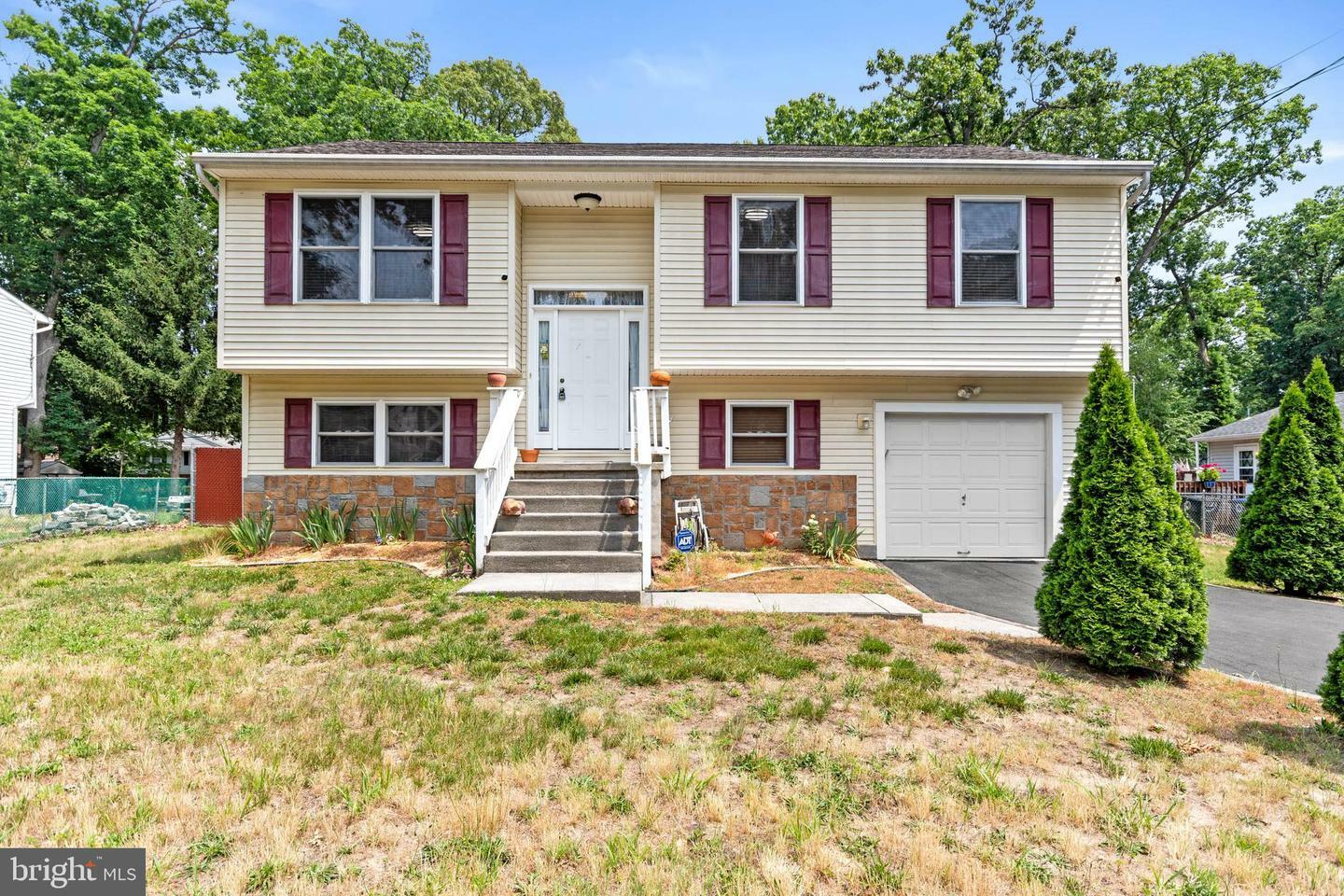 Property Photo:  1111 Monroe  NJ 08021 