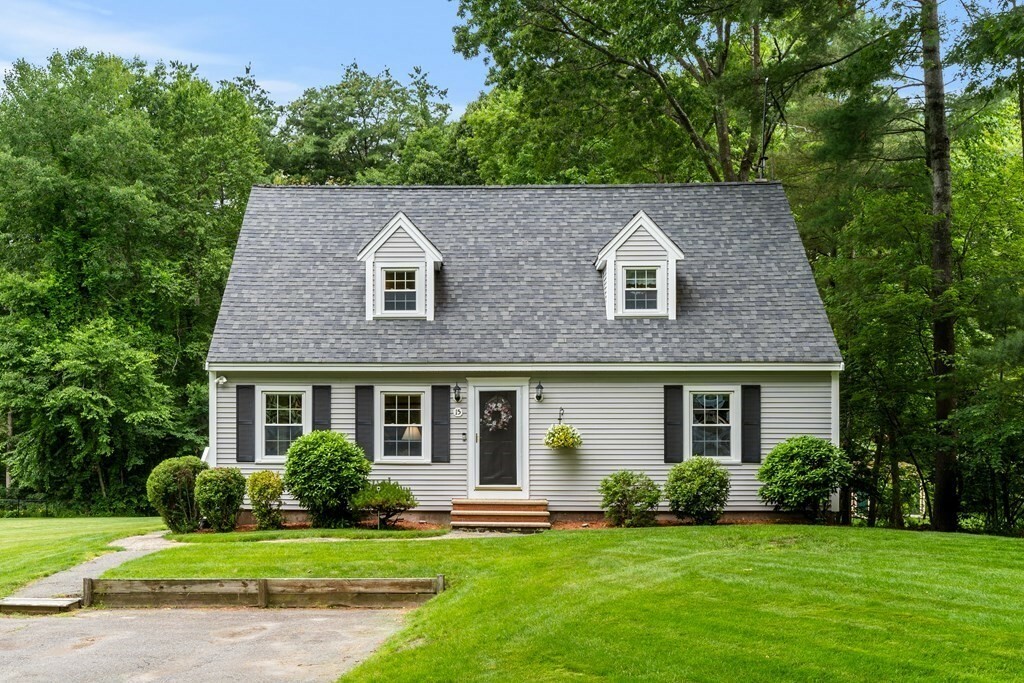 Property Photo: 15 Fairview Farm Rd MA 01832