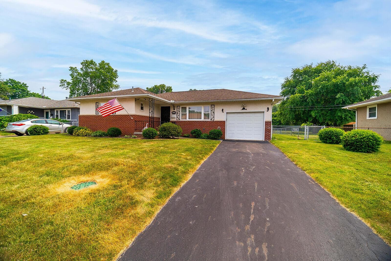 Property Photo:  3861 Etna Street  OH 43213 