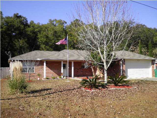 Property Photo: 4817 Acorn Drive FL 32539