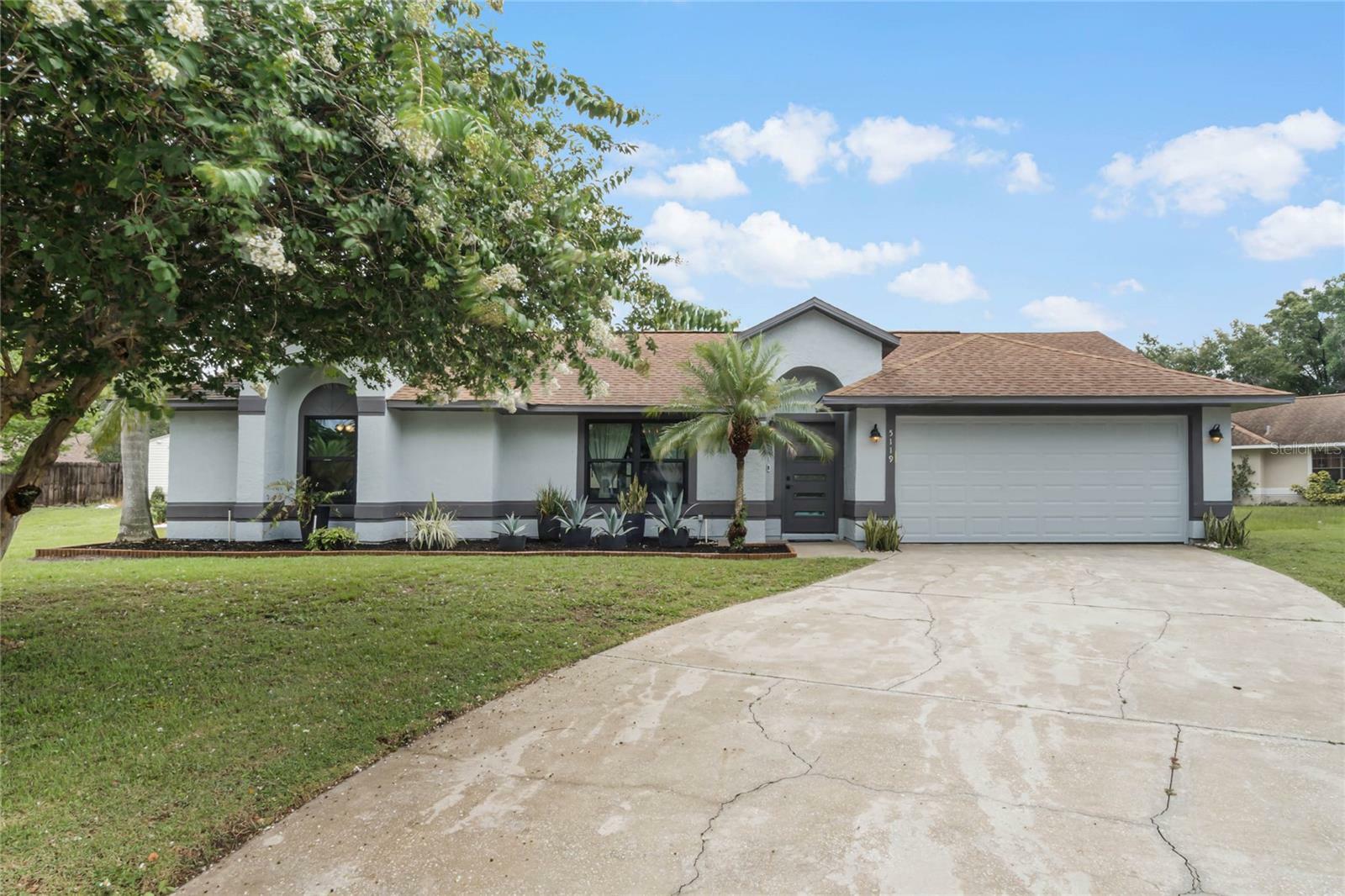 Property Photo: 5119 Wood Ridge Court FL 34761