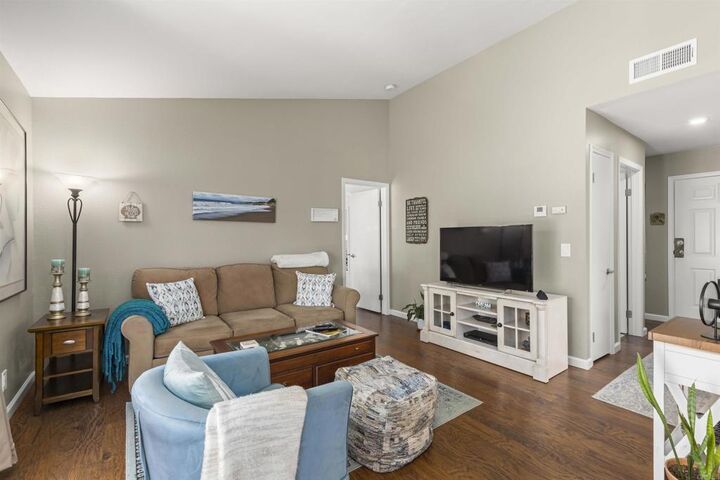 Property Photo: 1095 Shadowridge Drive 136 CA 92081