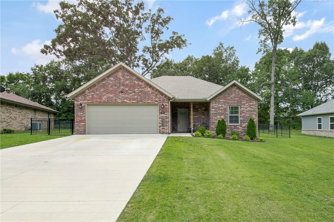 Property Photo:  9 Shanklin Drive  AR 72715 