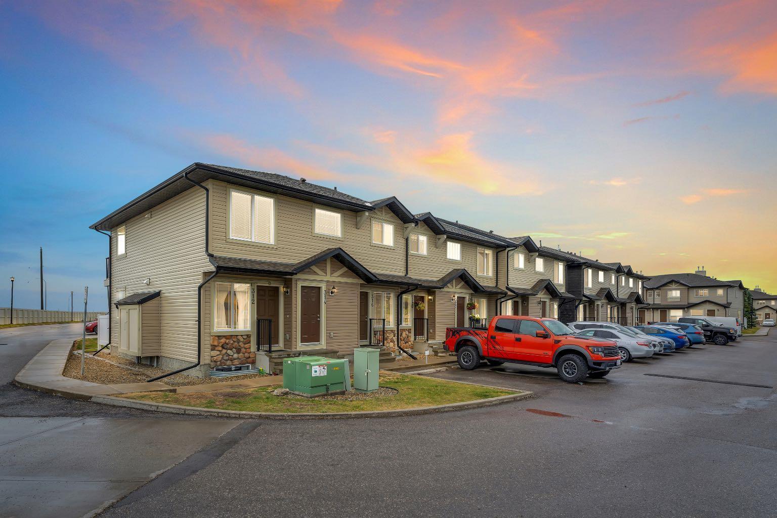 Property Photo: 320 Saddlebrook Point NE AB T3J 0G5