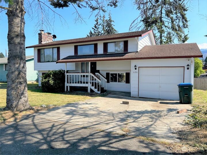 1126 E Highland Avenue  Port Angeles WA 98362 photo