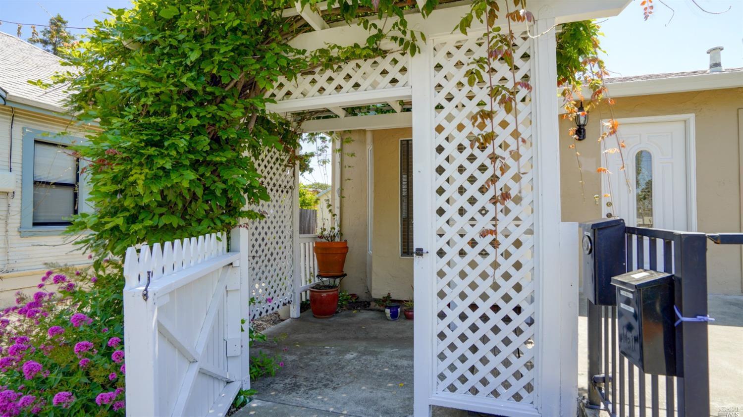 Property Photo:  1024 4th Street  CA 94945 