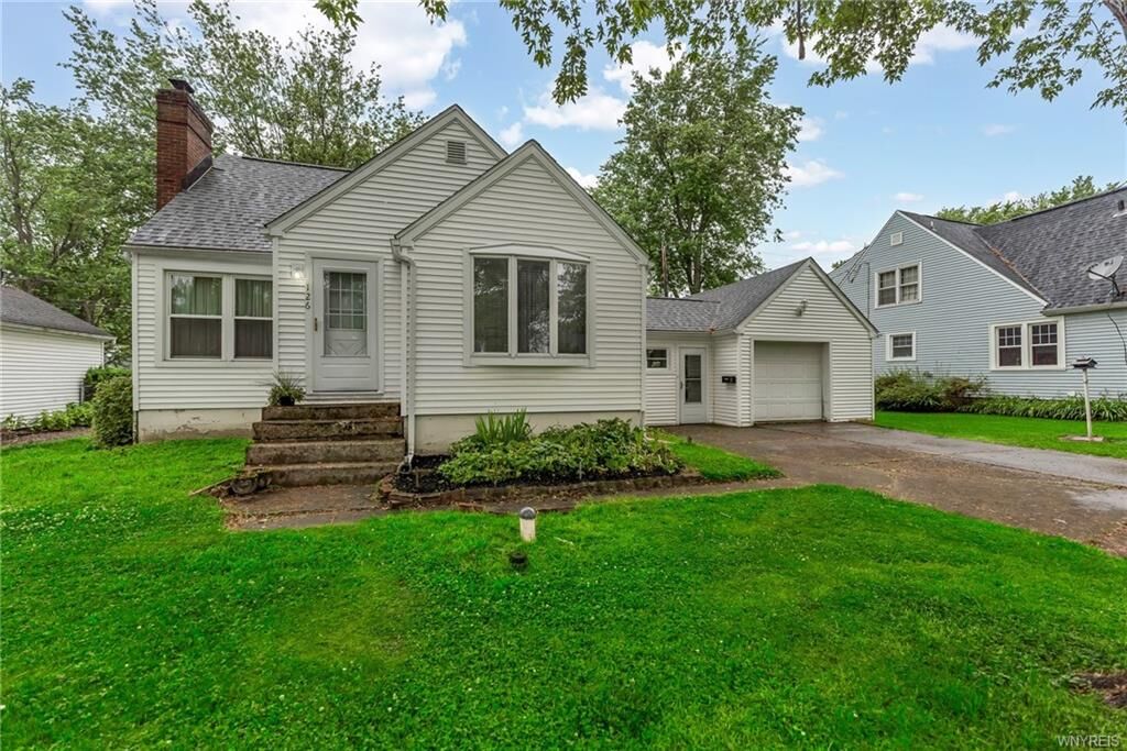 Property Photo:  126 Westcliff Drive  NY 14224 