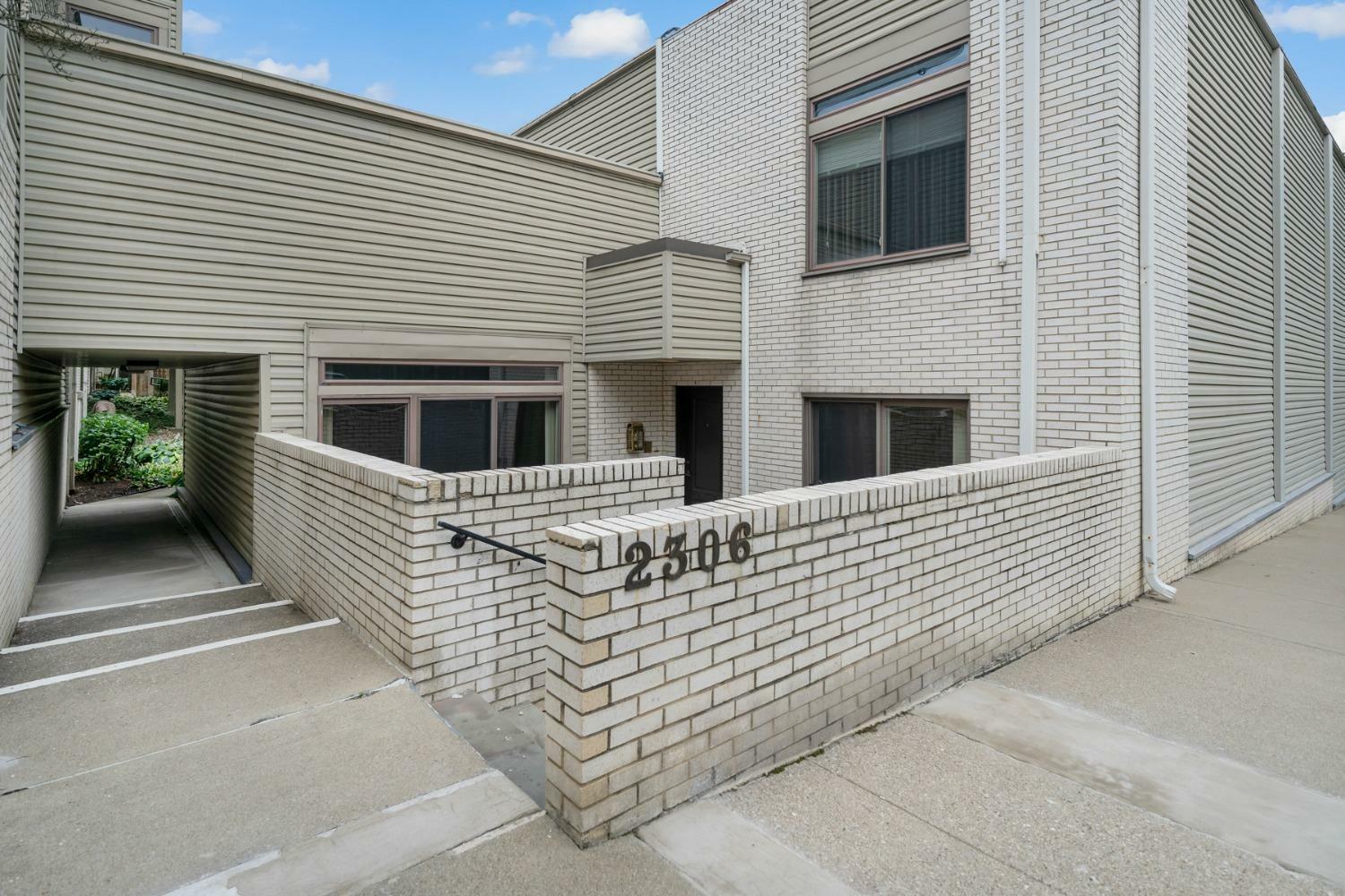 Property Photo: 2306 Dana Avenue OH 45208