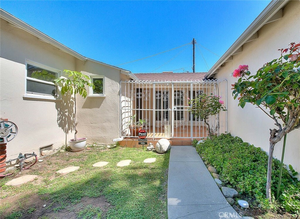Property Photo: 4683 Paula Street CA 90032