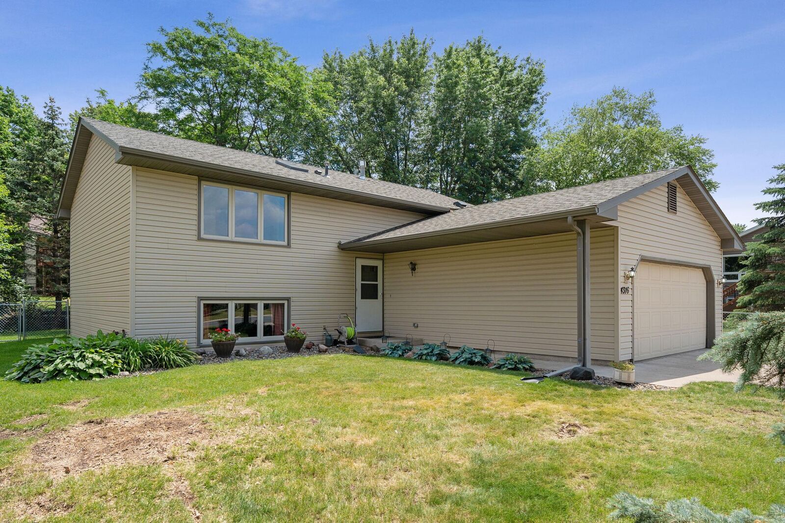 Property Photo:  4316 Sun Cliff Road  MN 55122 