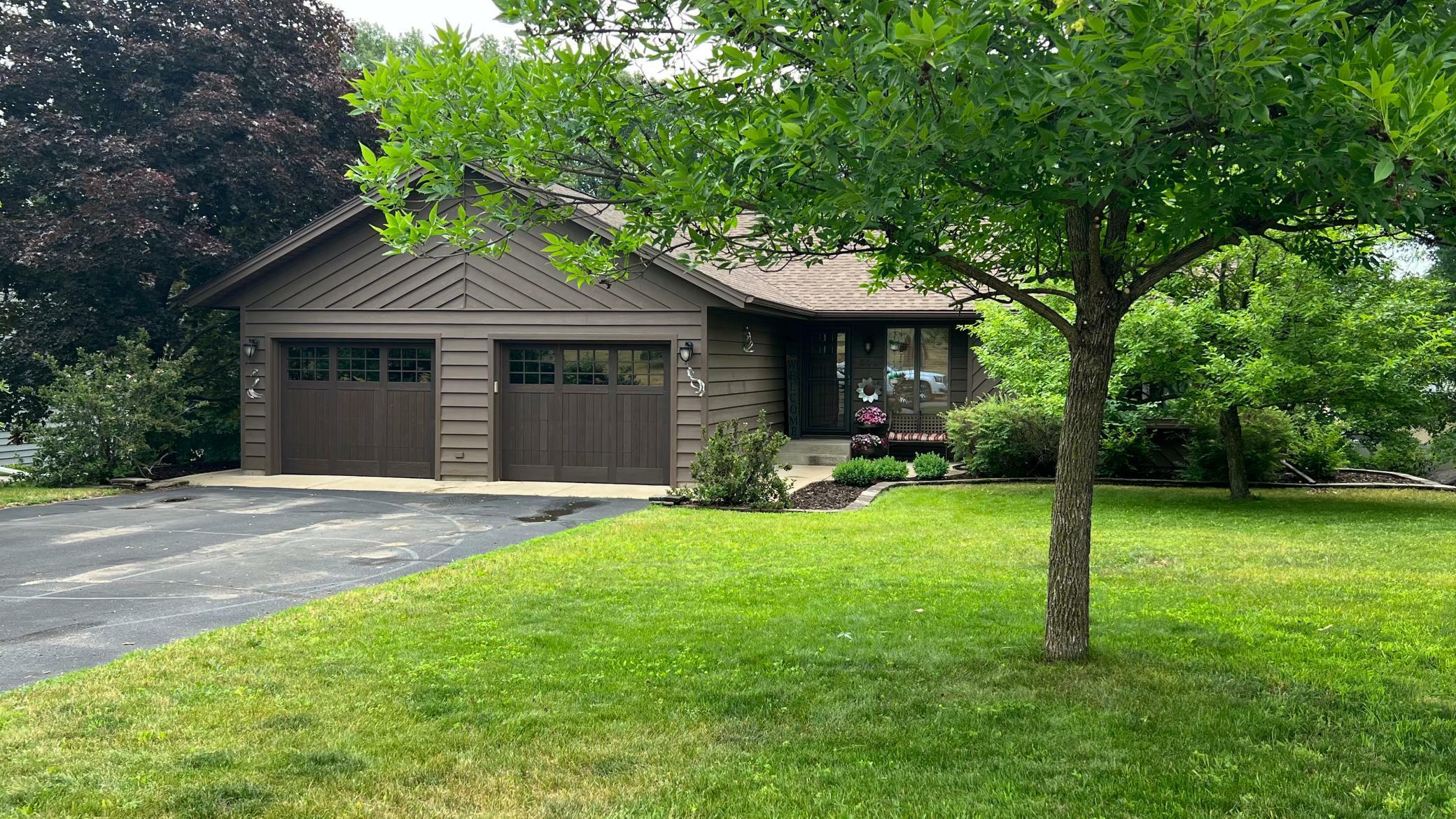 Property Photo:  930 5th Avenue N  MN 56377 