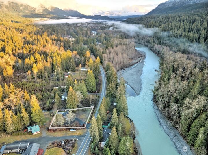 House for sale in Granite Falls 30921 Mountain Loop Highway, Granite