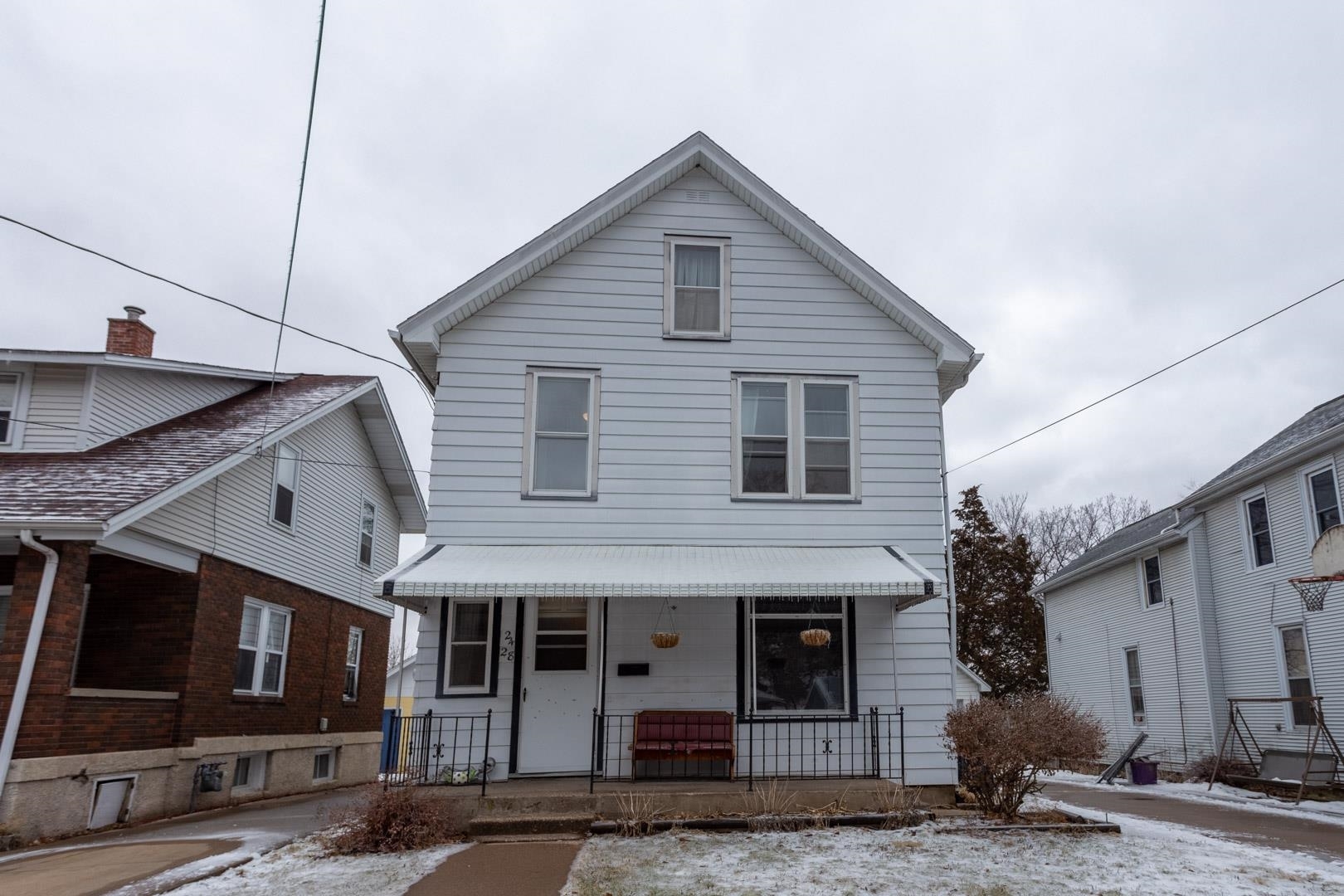 Property Photo:  2428 Broadway Street  IA 52001 