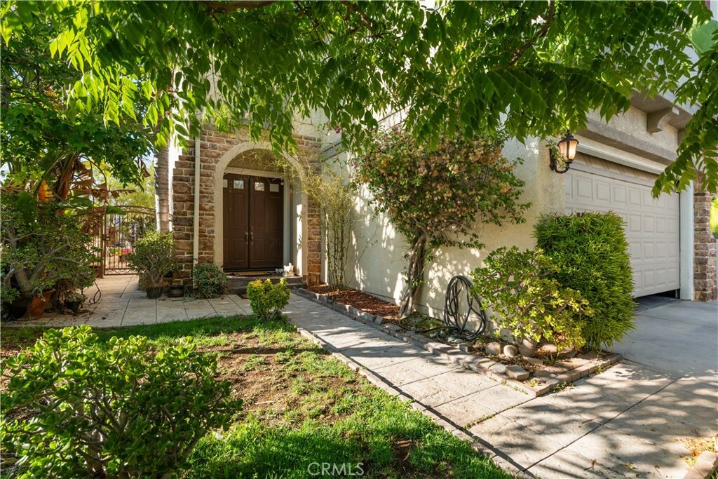 Property Photo: 17251 Sierra Sunrise Lane CA 91387