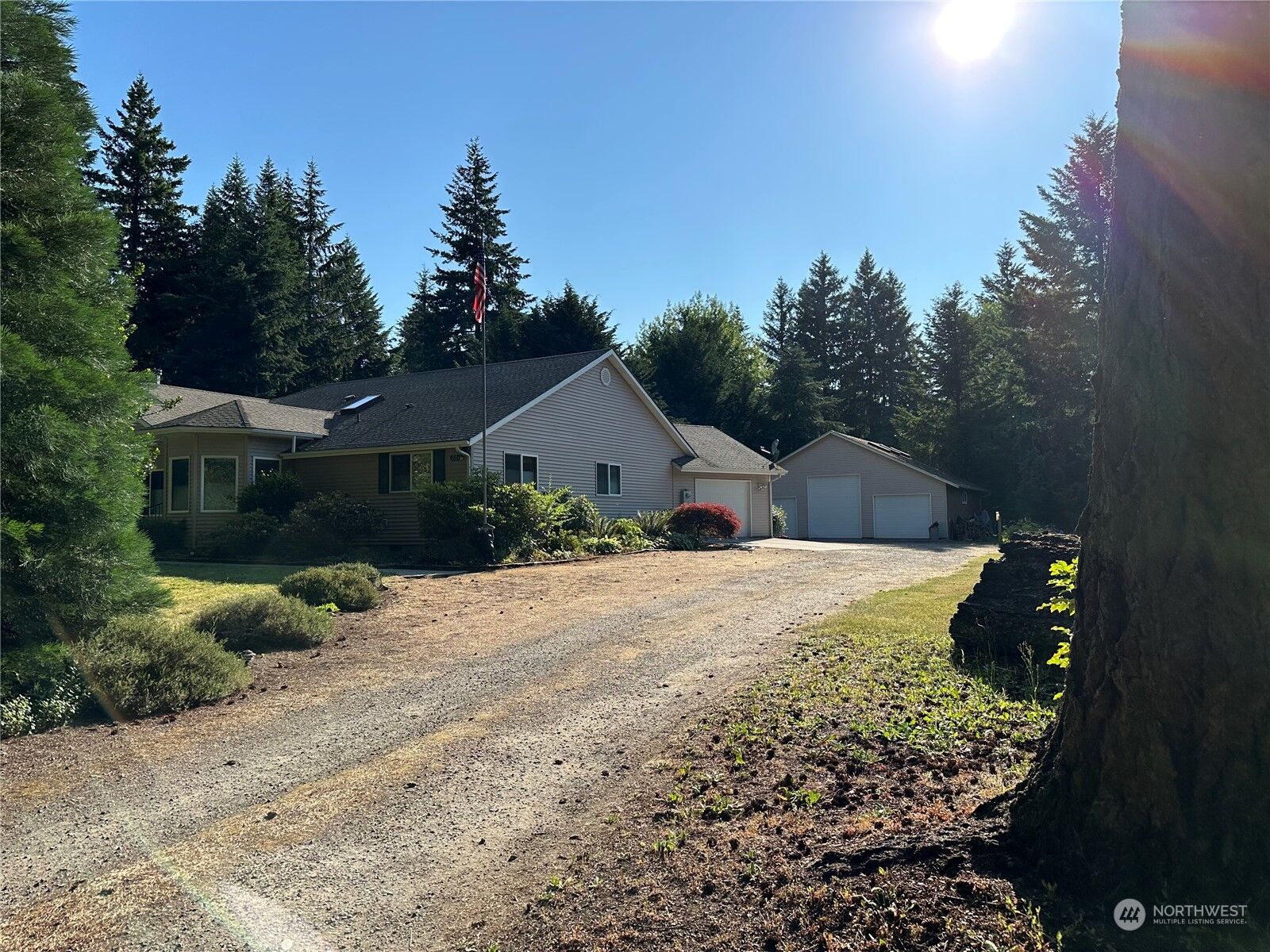 Property Photo: 15837 Lawrence Place SE WA 98597