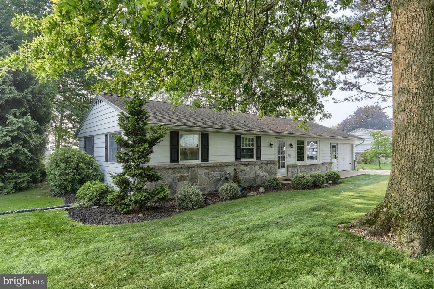 Property Photo: 620 Plymouth Drive PA 17067