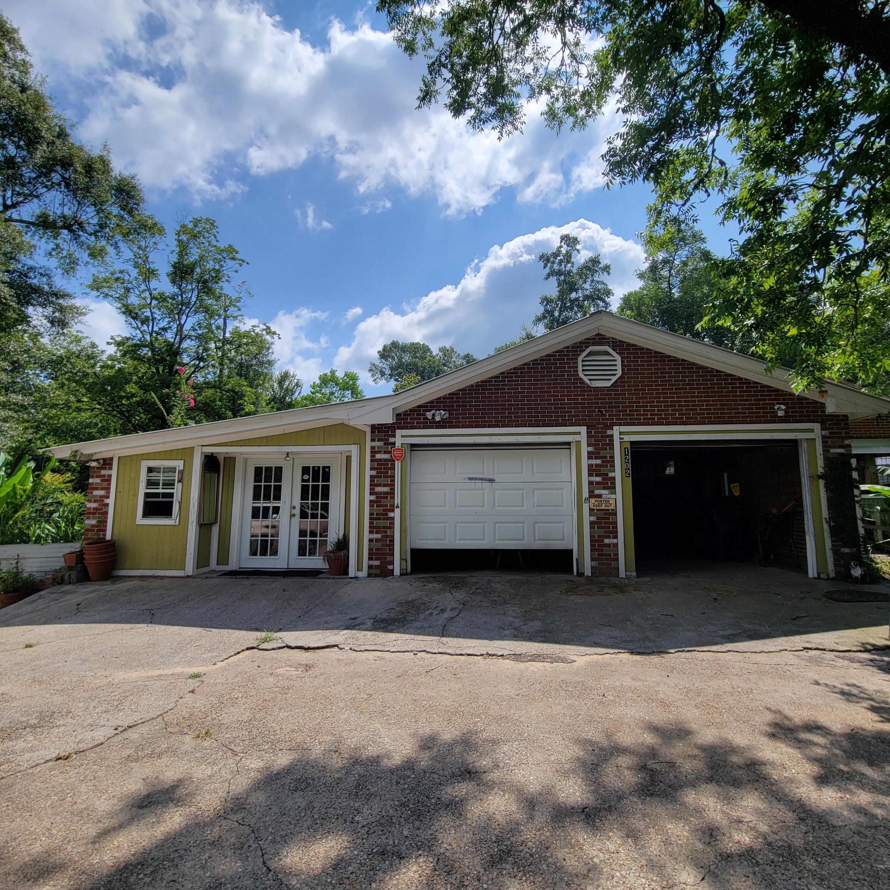 Property Photo: 1202 Ida Ave. MS 39401